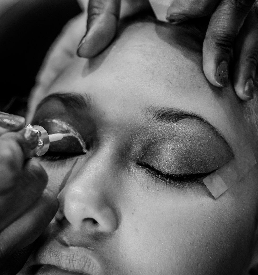 Zabieg kosmetyczny w salonie beauty